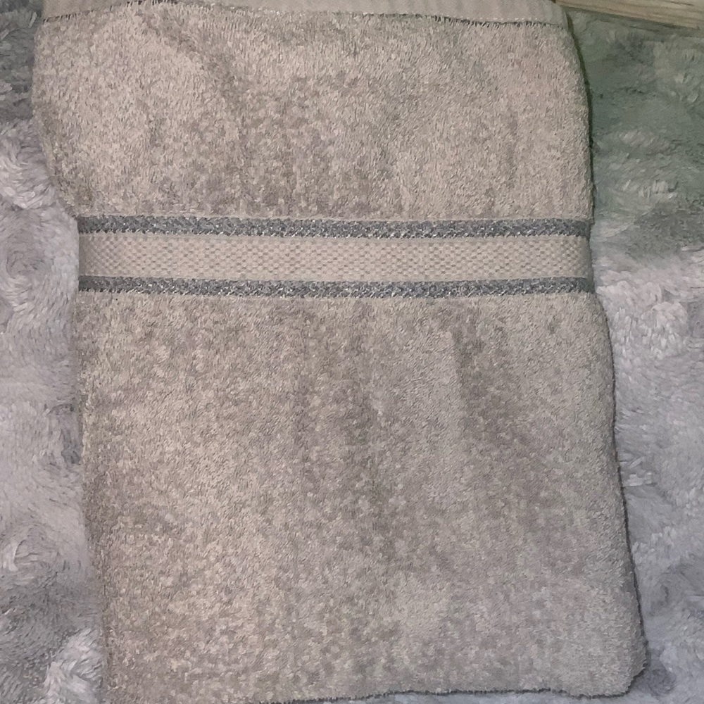 🌟Add-on🌟Soft Towel with Gray Stripe